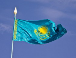 Глава таможни Казахстана просит увеличить зарплату таможенникам во избежание коррупции